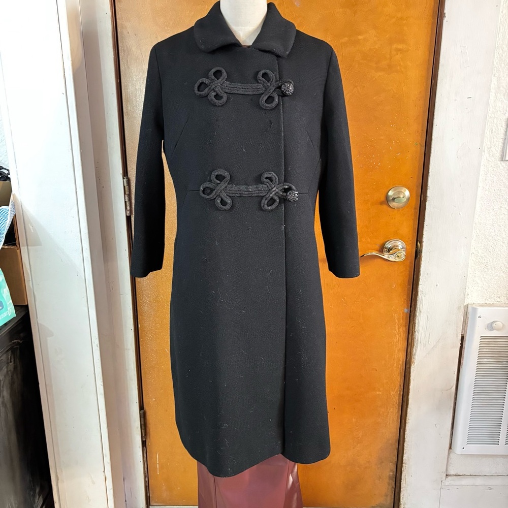 Vintage black wool coat. 1950’s    Size 8 “Aunt Bea”